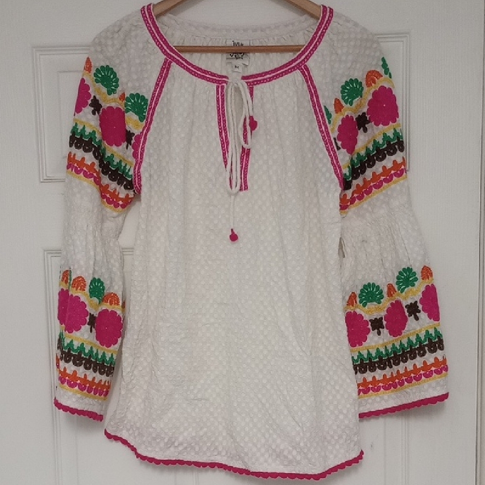 Women's White and Pink Embroidered Top
